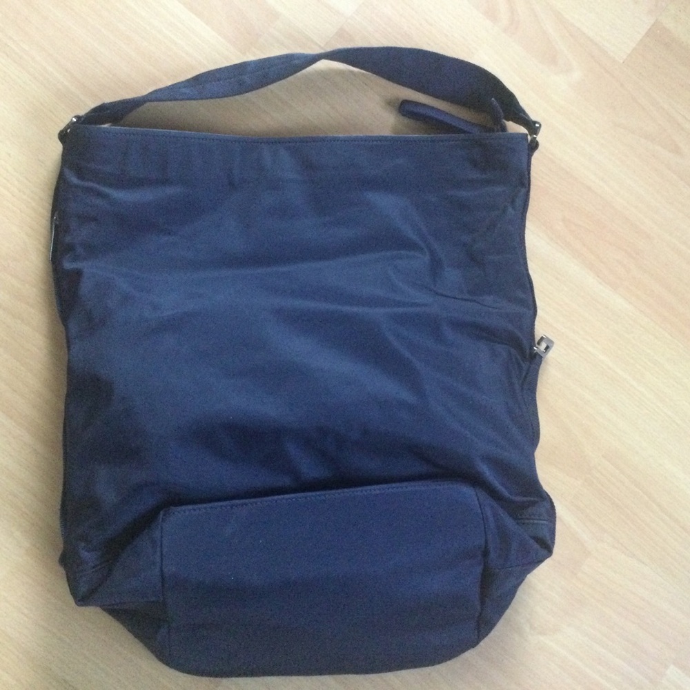 Lululemon All Set Hobo Convertable Bag Navy Blue